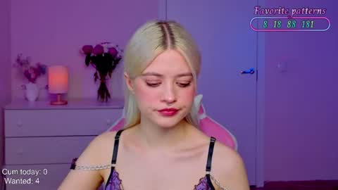 Snapshot of blush_im_crush chatting on 06/29/26, 05:13 Wendy online show from 06/29/26, 05:13