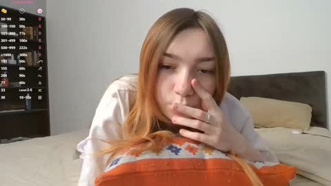 Snapshot of blush_lover chatting on 10/22/25, 10:04 Kate online show from 10/22/25, 10:04