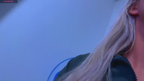 Mikki chan online show from 01/27/25, 10:06