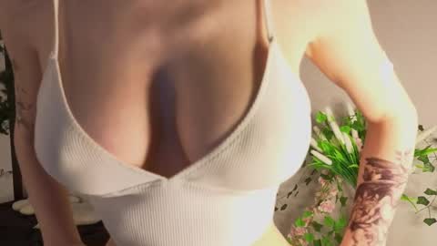 Dolores online show from 04/14/26, 06:08