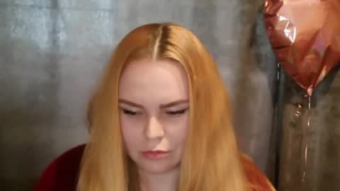 blushing_star online show from 05/25/26, 03:51