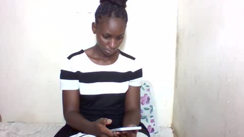 Snapshot of blushsiren01 chatting on 04/18/26, 08:40 blushsiren01 online show from 04/18/26, 08:40