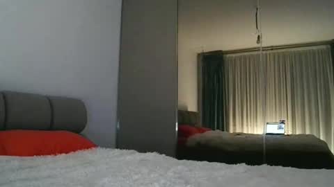 BlushSparrow online show from 11/03/25, 09:48