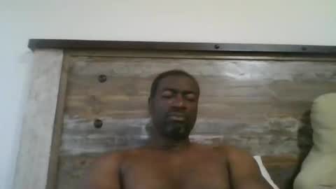 bluuthunder1914 online show from 11/17/25, 04:13