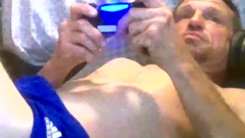 bmurray13kc2 online show from 10/22/25, 03:07