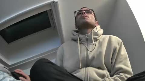 Snapshot of bo22222222 chatting on 10/06/25, 03:04 bo22222222 online show from 10/06/25, 03:04