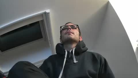 Snapshot of bo22222222 chatting on 10/12/25, 11:37 bo22222222 online show from 10/12/25, 11:37