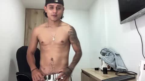 Bob  INDEPENDENT MODEL online show from 09/14/25, 04:44