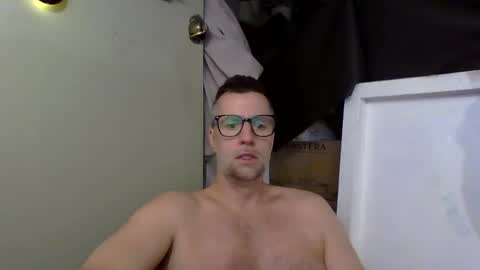 Snapshot of bobberman78 chatting on 10/20/25, 01:28 Dan online show from 10/20/25, 01:28