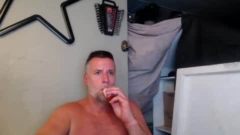 Snapshot of bobberman78 chatting on 07/11/26, 01:08 Dan online show from 07/11/26, 01:08