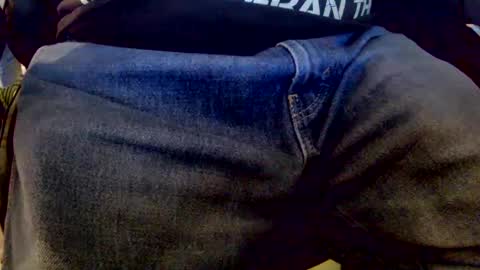 Snapshot of bobbie420_ chatting on 01/13/25, 03:23 bobbie420_ online show from 01/13/25, 03:23