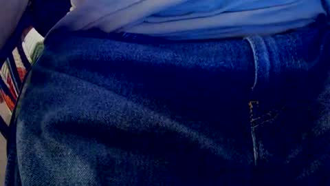 Snapshot of bobbie420_ chatting on 01/14/25, 03:01 bobbie420_ online show from 01/14/25, 03:01