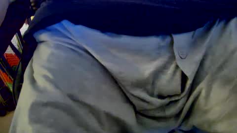 Snapshot of bobbie420_ chatting on 01/28/25, 02:43 bobbie420_ online show from 01/28/25, 02:43