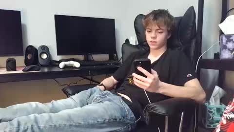 bobby72738 online show from 11/25/25, 04:34