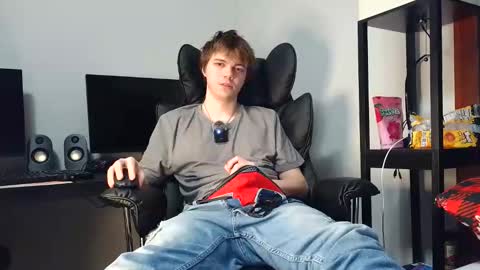 bobby72738 online show from 12/19/25, 04:30