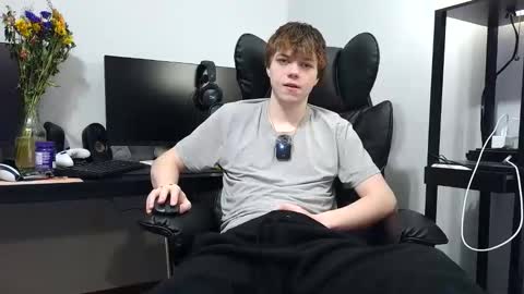 bobby72738 online show from 02/16/26, 04:41