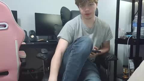 Snapshot of bobby72738 chatting on 04/12/26, 02:49 bobby72738 online show from 04/12/26, 02:49