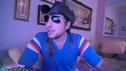 Bobby and Sadie online show from 01/13/26, 06:29