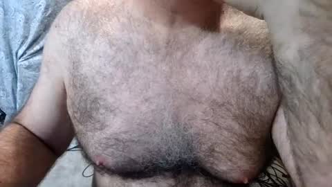 Snapshot of bobbyhill27b chatting on 07/04/26, 01:39 BobbyHill27b online show from 07/04/26, 01:39