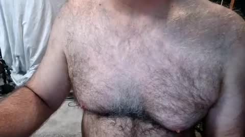 Snapshot of bobbyhill27b chatting on 07/17/26, 02:07 BobbyHill27b online show from 07/17/26, 02:07