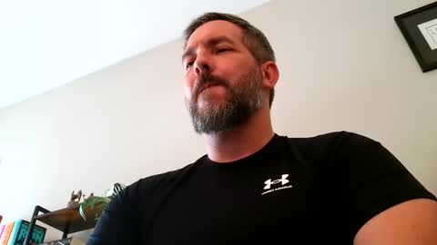 Snapshot of bobchmw chatting on 05/12/26, 12:57 Bobchmw online show from 05/12/26, 12:57