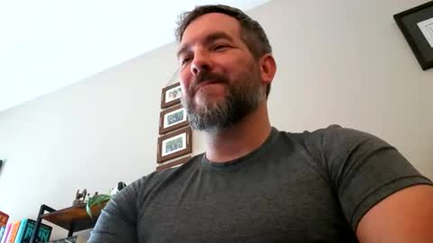 Snapshot of bobchmw chatting on 05/13/26, 01:41 Bobchmw online show from 05/13/26, 01:41