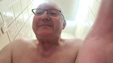 bobi265 online show from 02/11/26, 04:17