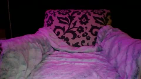 Snapshot of bodicas chatting on 10/12/25, 03:16 milf online show from 10/12/25, 03:16