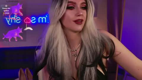 Snapshot of bogemabella chatting on 05/19/26, 10:16 Your Mistress Bella online show from 05/19/26, 10:16