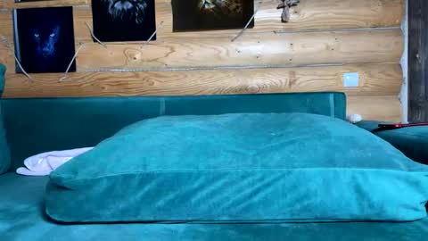 Nail and Olivia online show from 11/03/25, 10:49