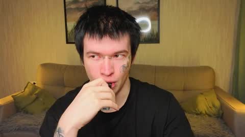 Snapshot of boicute chatting on 05/04/26, 01:56 ALEXPVT IS OPEN online show from 05/04/26, 01:56