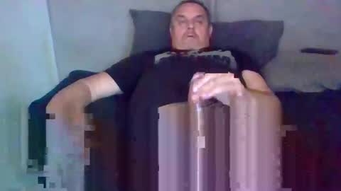 emilio online show from 10/31/25, 08:26