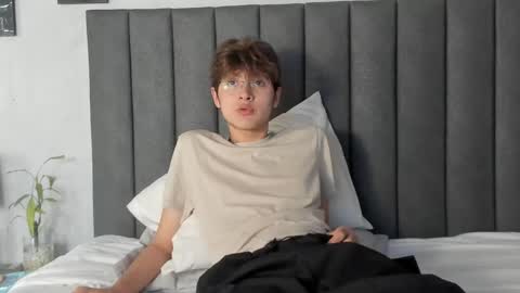 Boleyn online show from 02/28/25, 12:42