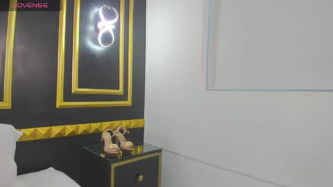 B O M B O M online show from 06/03/26, 02:33
