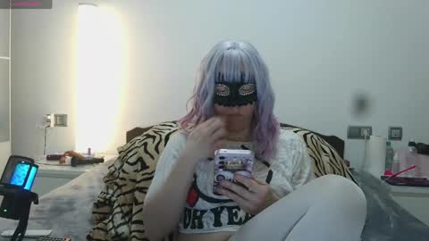 Lucy online show from 03/27/26, 08:30