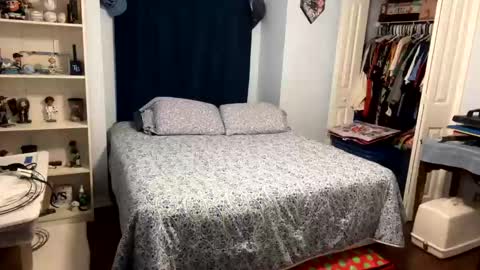 FRECKLES online show from 01/13/25, 01:02