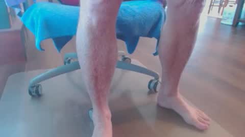 Snapshot of bone2play chatting on 04/27/26, 12:03 FRECKLES online show from 04/27/26, 12:03