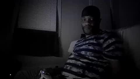 Snapshot of bonesda477613 chatting on 05/18/26, 01:24 bonesda477613 online show from 05/18/26, 01:24