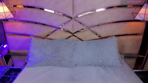 Snapshot of bonet_iris chatting on 05/13/26, 10:56 bonet_iris online show from 05/13/26, 10:56
