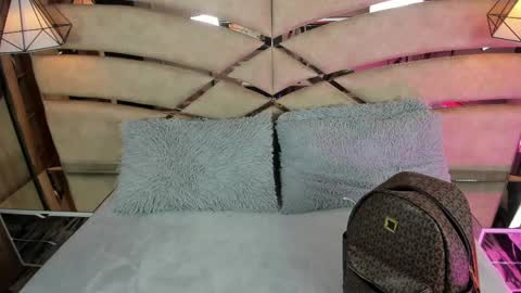 Snapshot of bonet_iris chatting on 05/29/26, 11:08 bonet_iris online show from 05/29/26, 11:08