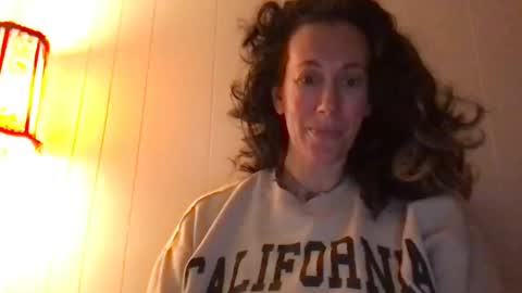 Snapshot of bonfirebonnie chatting on 02/09/25, 11:36 Bonnie online show from 02/09/25, 11:36