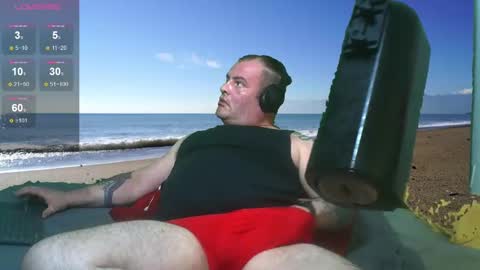 Snapshot of bongolian chatting on 12/31/24, 11:39 SkullBone online show from 12/31/24, 11:39