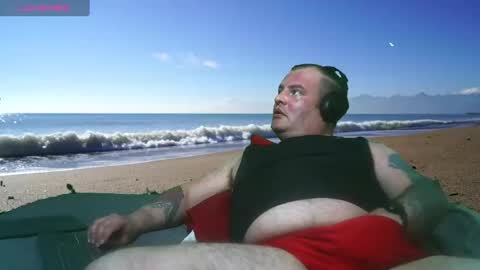 Snapshot of bongolian chatting on 01/08/25, 05:27 SkullBone online show from 01/08/25, 05:27