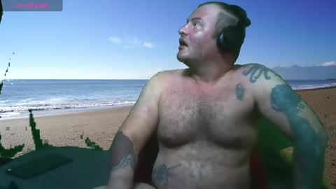 Snapshot of bongolian chatting on 01/09/25, 07:10 SkullBone online show from 01/09/25, 07:10