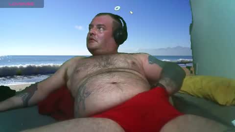 Snapshot of bongolian chatting on 01/12/25, 01:32 SkullBone online show from 01/12/25, 01:32