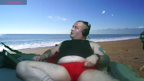 Snapshot of bongolian chatting on 01/27/25, 12:22 SkullBone online show from 01/27/25, 12:22