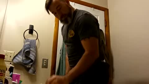 Snapshot of bongripingclitlicker chatting on 12/06/24, 03:52 bongripingclitlicker online show from 12/06/24, 03:52