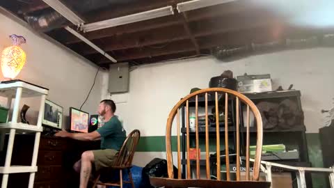 Snapshot of bongripingclitlicker chatting on 09/30/25, 02:27 bongripingclitlicker online show from 09/30/25, 02:27