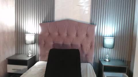 bonnali_lune online show from 02/16/26, 07:43