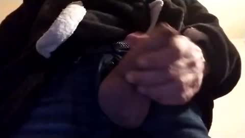 bonnequeue53 online show from 10/25/25, 07:41